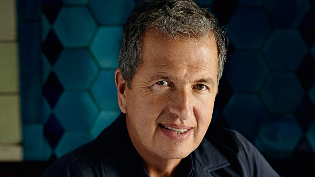 El fotógrafo Mario Testino enfrenta acusaciones de abuso sexual