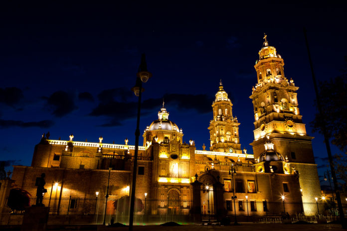 catedral Iluminación de la Catedral de Morelia, a un 70%
