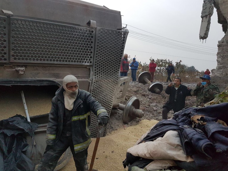 Tren provoca muerte de 5 personas