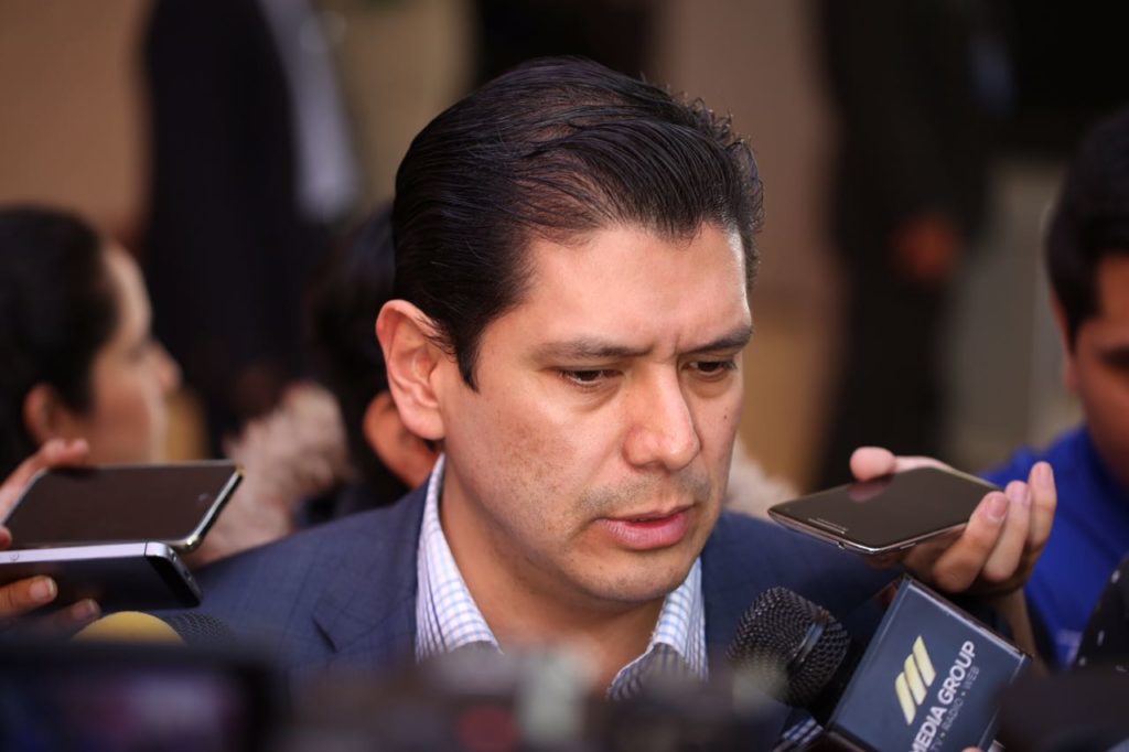 Irresponsable Alfonso Martínez por no aceptar derrota: Ernesto Núñez