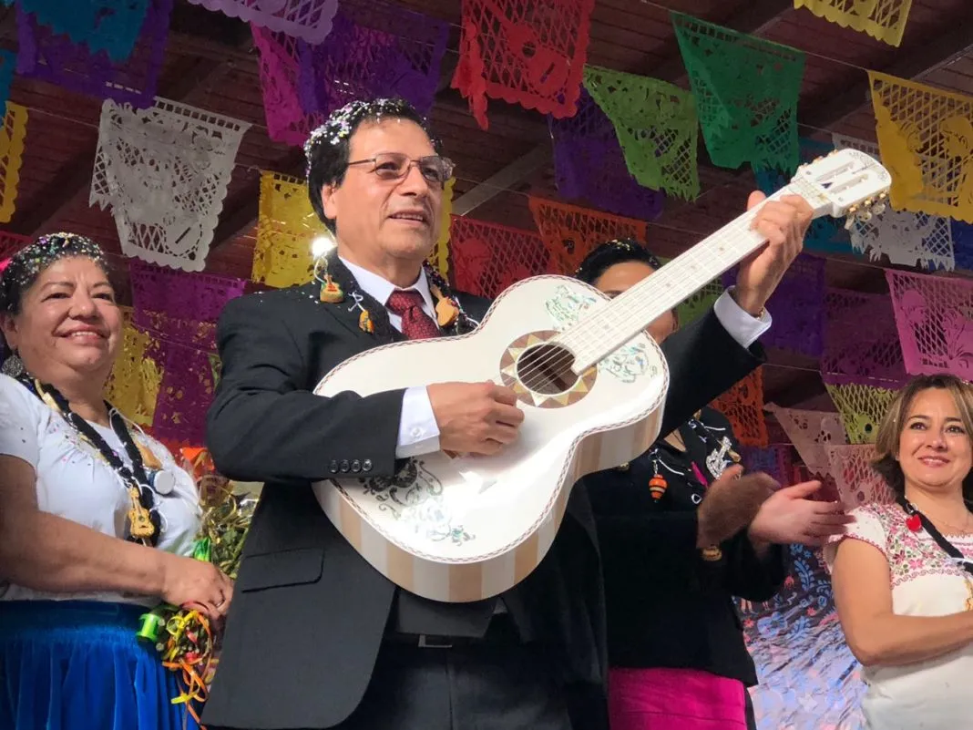 Guitarra de “Coco” referente a nivel mundial