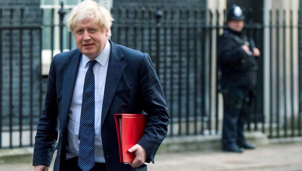 Boris Johnson pasa la noche en cuidados intensivos por Covid-19