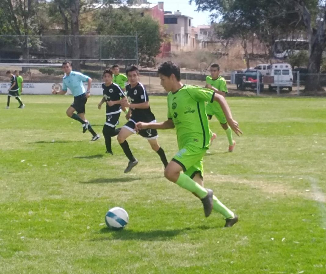 Atlético Valladolid arrolla a Queseros con goleada