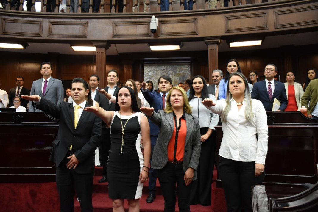 Llegan suplentes al Congreso del Estado