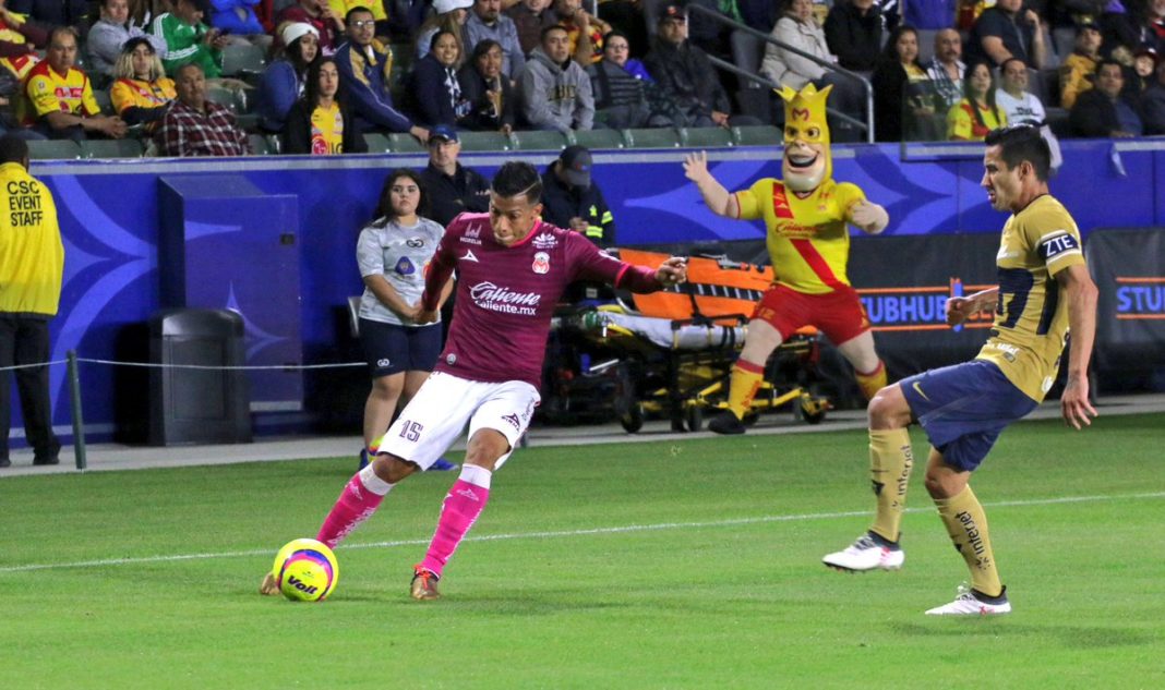 Monarcas con gran reacción empata con Pumas