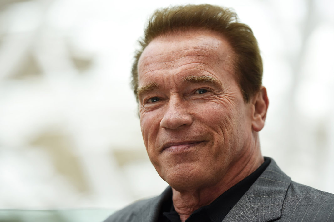 Schwarzenegger envía mensaje a sus fans