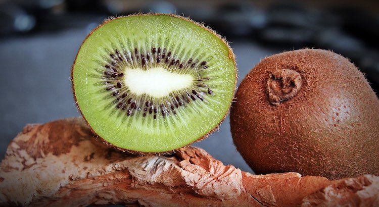 Consumo de kiwi favorable contra enfermedades del hígado