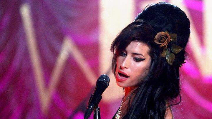 Lanzan tema inédito de Amy Winehouse