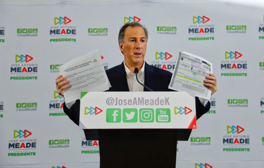 Meade demuestra departamentos de AMLO