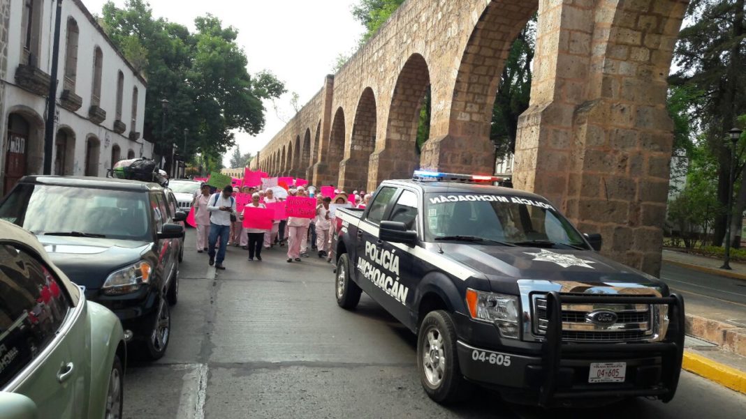 Trabajadores inician marcha con rumbo a Palacio de Gobierno