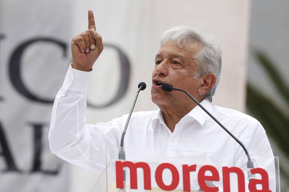 Insiste AMLO en cancelación de nuevo aeropuerto