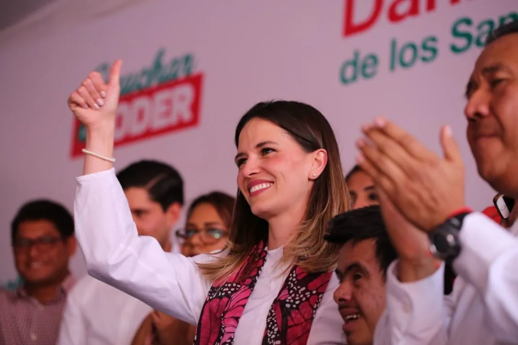 Se registra Daniela de los Santos por el PRI para Morelia