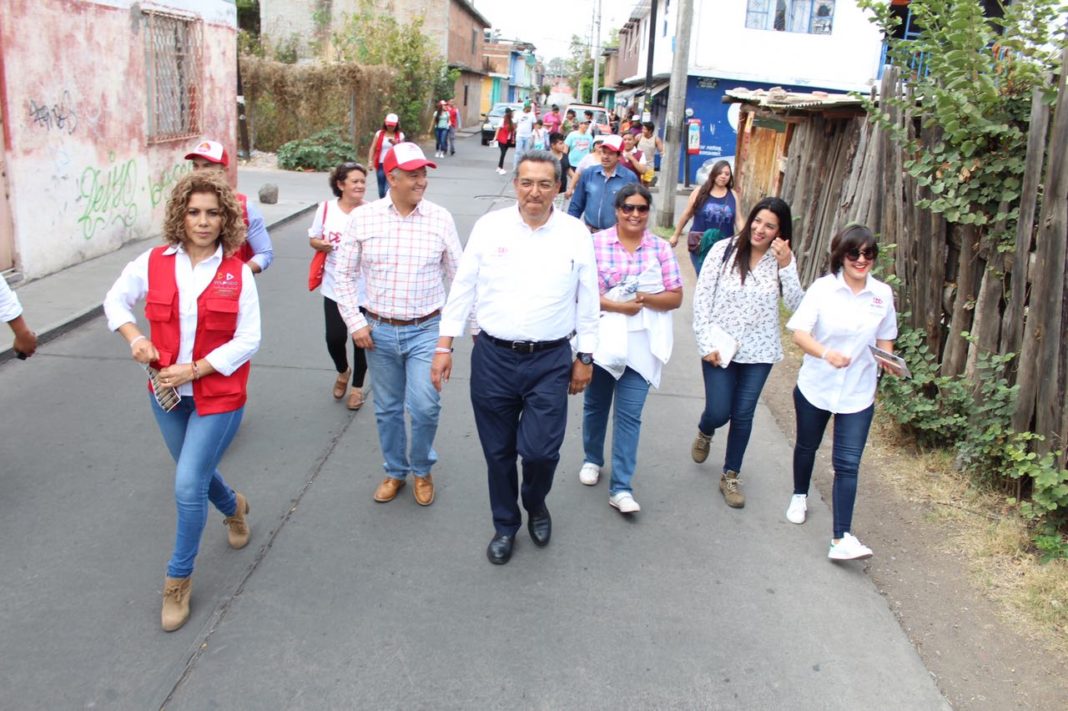 Confían vecinos de la colonia López Mateos en Wilfrido Lázaro Medina