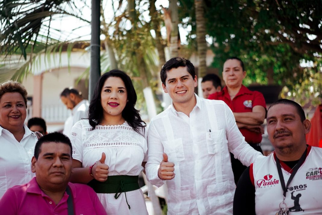 Toño Ixtláhuac visita Centro de Apatzingán