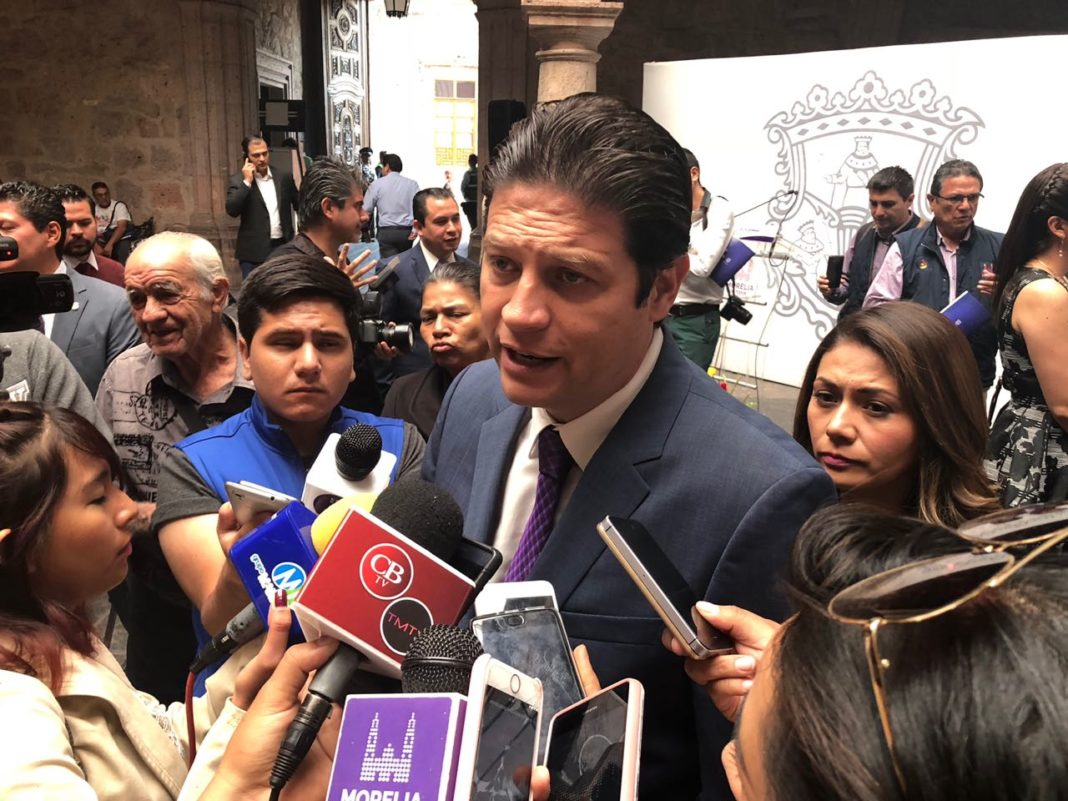 Renuncia Alfonso Martínez al dinero público para campaña