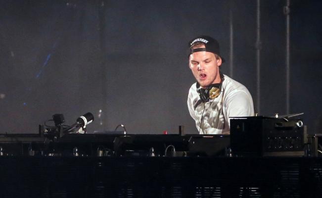 Policía no dirá causa de muerte del DJ Avicii