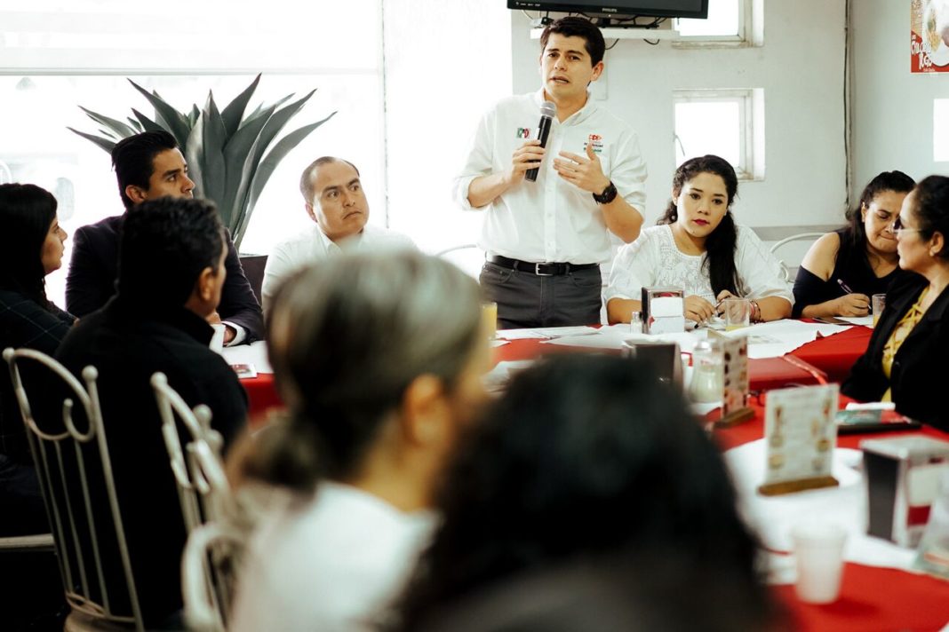 Toño Ixtláhuac da a conocer sus propuestas a Asociaciones Civiles en Morelia
