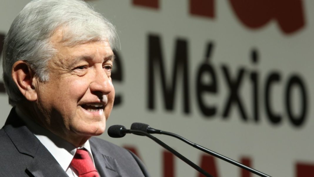 Ventaja de AMLO en encuestas desploma al peso: Financial Times