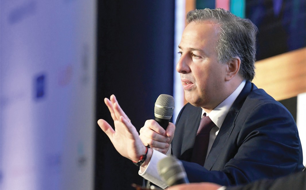 Meade se compromete a erradicar la violencia hacia las mujeres