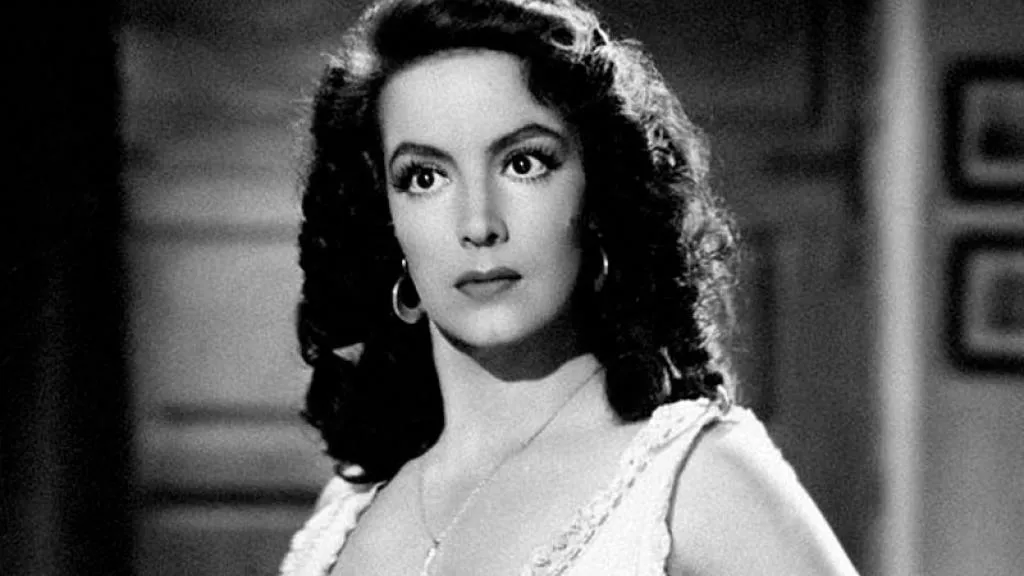 Saquean la tumba de María Félix