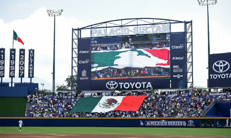 Los Padres se llevan la serie ante los Dodgers en México