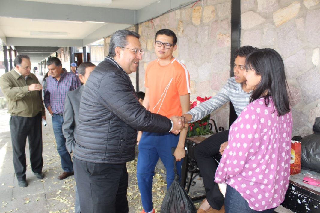 Reconoce Wilfrido Lázaro labor de los maestros morelianos