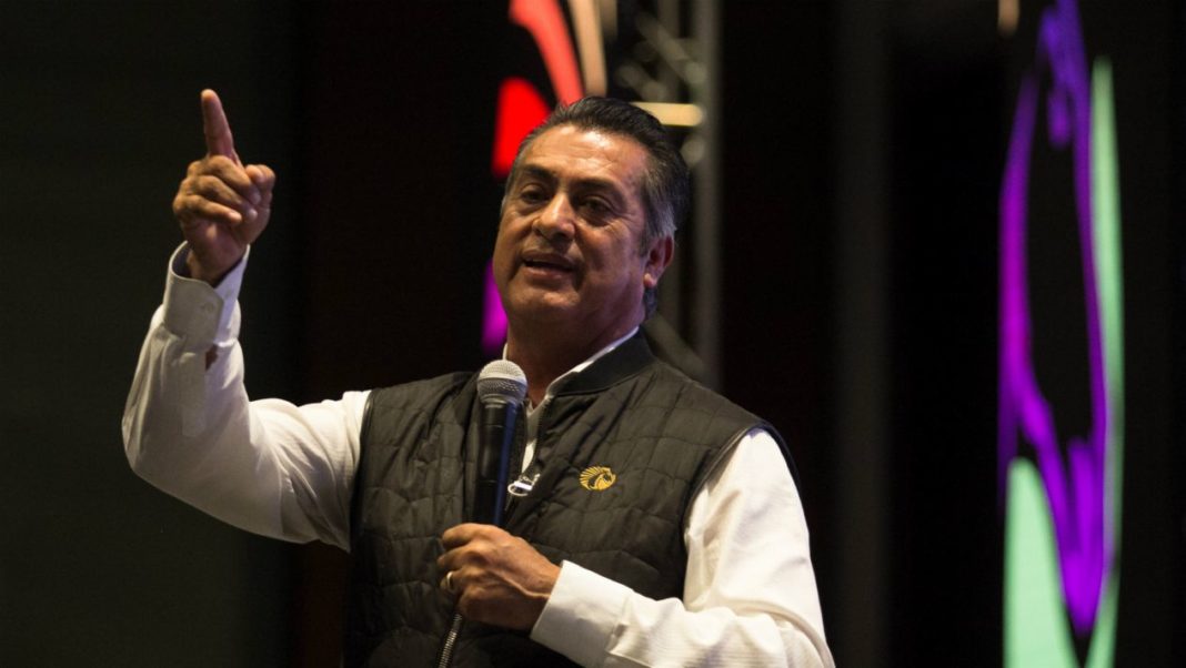 'El Bronco' publica video protagonizado por niños