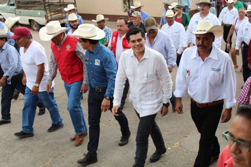 Toño Ixtláhuac, trabaja en intensos recorridos por el estado de Michoacán