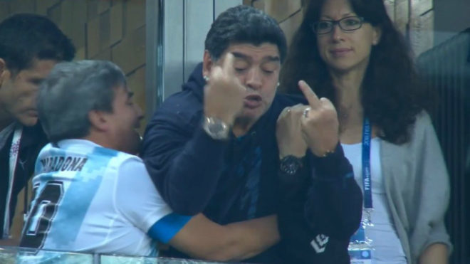 Maradona vuelve a dar de qué hablar