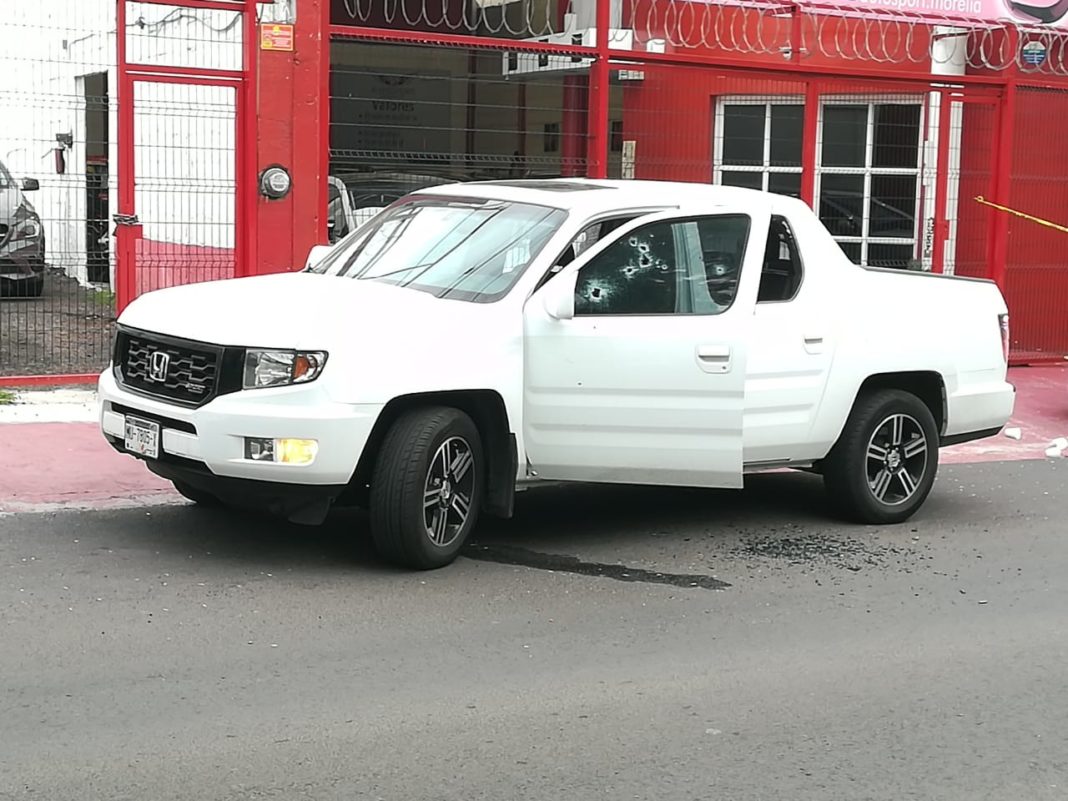 Acribillan a persona en avenida Camelinas