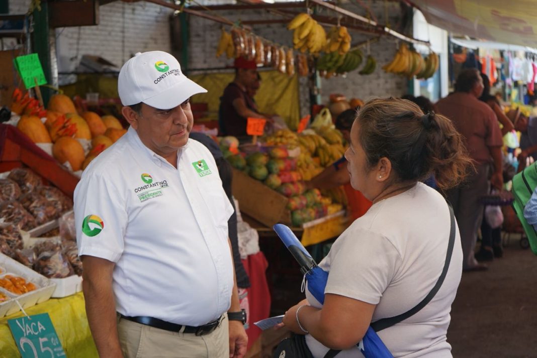 Se acercan a Constantino Ortiz los que aún no deciden su voto