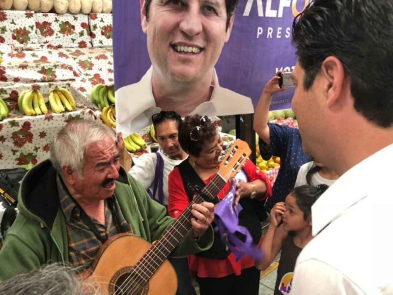 Locatarios del Mercado San Juan en Morelia expresan su apoyo a Alfonso Martínez, destacando logros y pidiendo más modernización para beneficiar a comerciantes y clientes 1