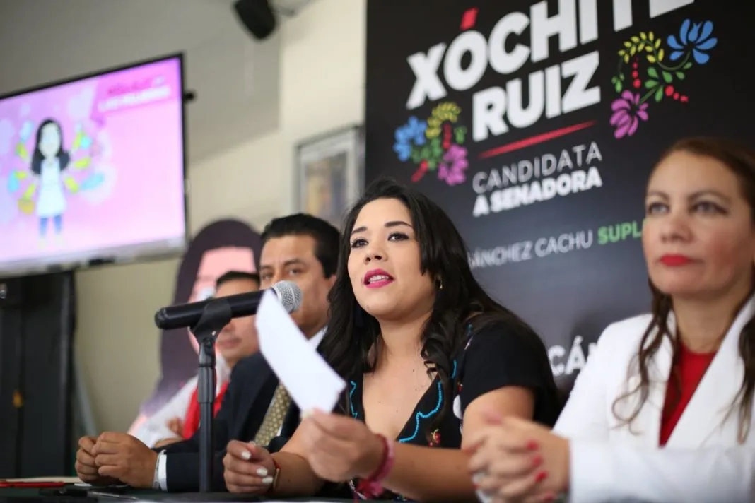 Compromete Xóchitl Ruíz apoyo a jefas de familia y a la economía municipal