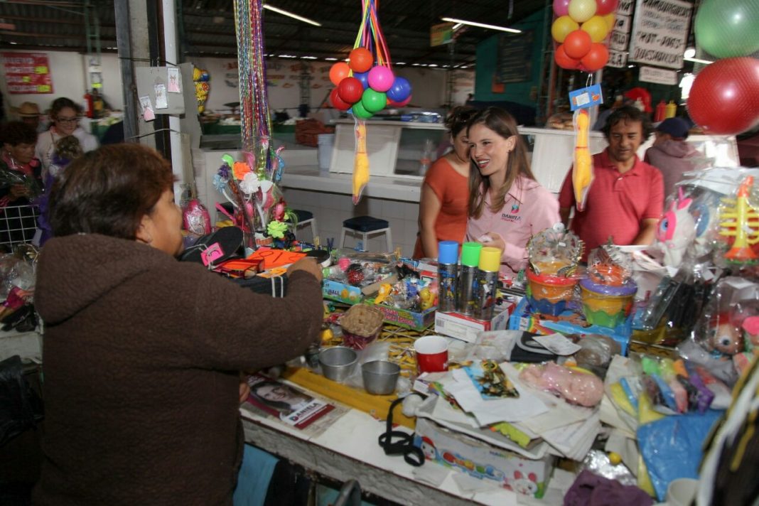 Apoyará Ayuntamiento a comerciantes para afiliación al Seguro Social: Daniela de los Santos