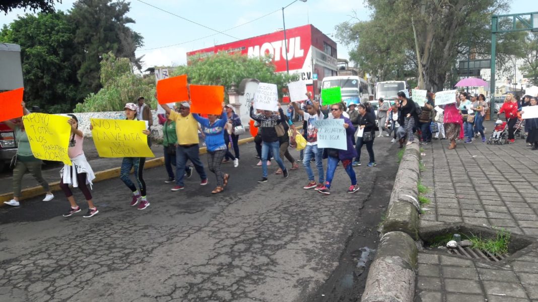 Colonos de Morelia se movilizan rumbo al OOAPAS