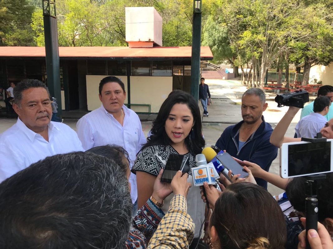 Pide Xóchitl Ruiz voto en línea para el PRI