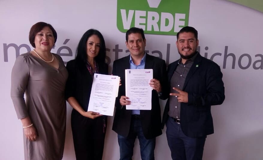 Reciben constancias Ernesto Núñez y Lucila Martínez del PVEM