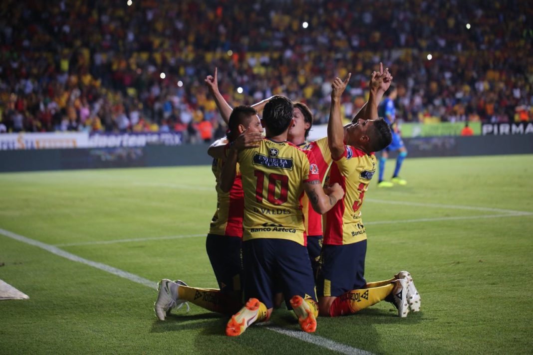 Monarcas Morelia hace polvo al campeón Santos