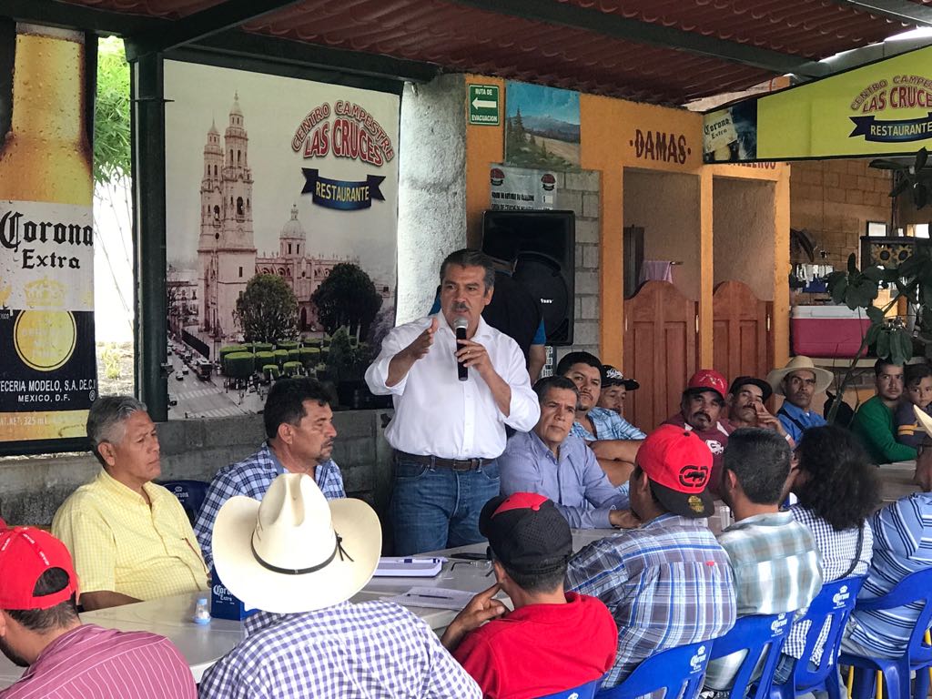 Se reúne Morón con jefes de tenencia