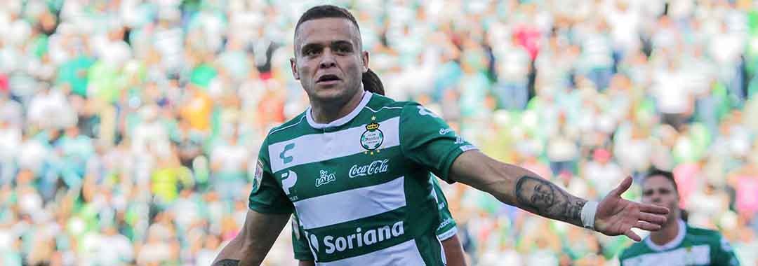 Santos sufrió para dominar a Lobos BUAP