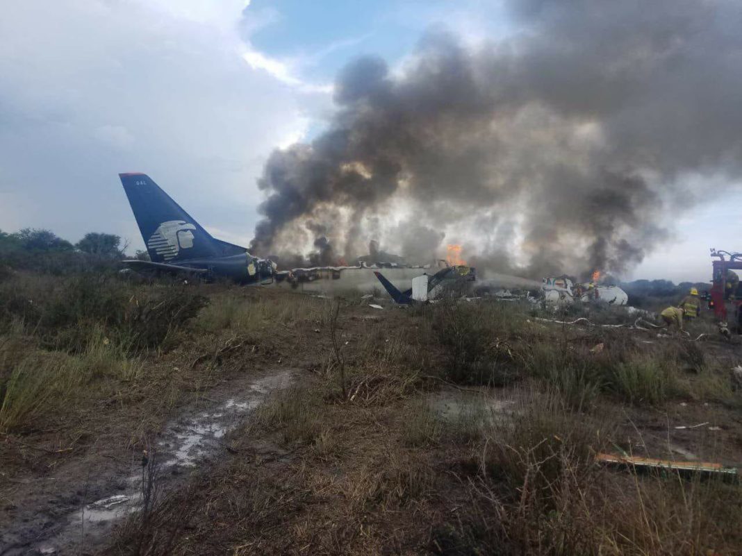 Se desploma avión en Durango