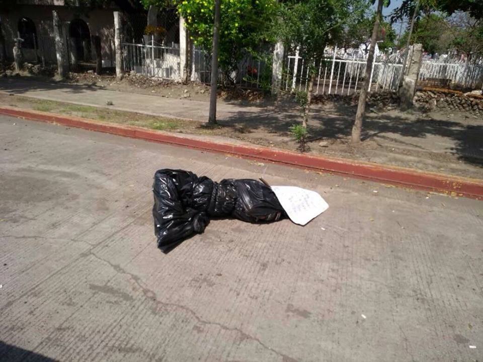 Encuentra cadáver en bolsa de plástico en Buenavista
