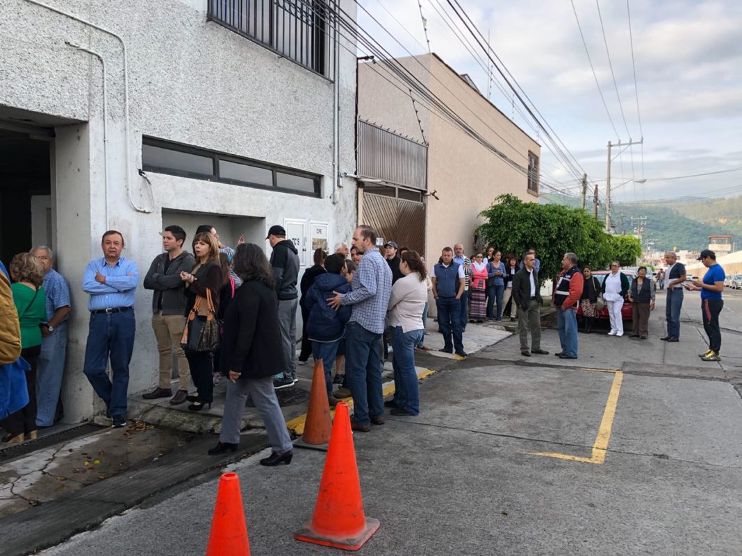 Molestia de la ciudadanía por demora en apertura de casillas