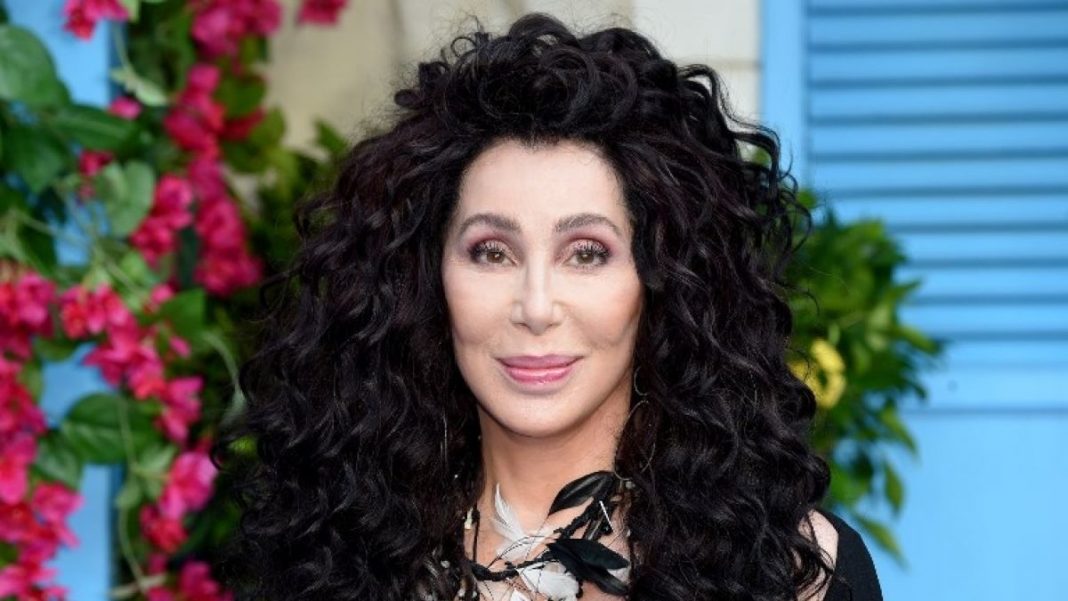Cher lanzó disco con covers de ABBA