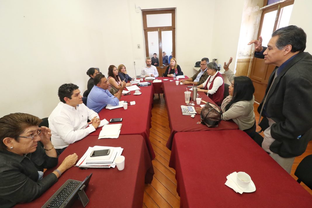 Legisladores de Morena proponen disminuir salario de diputados en Michoacán