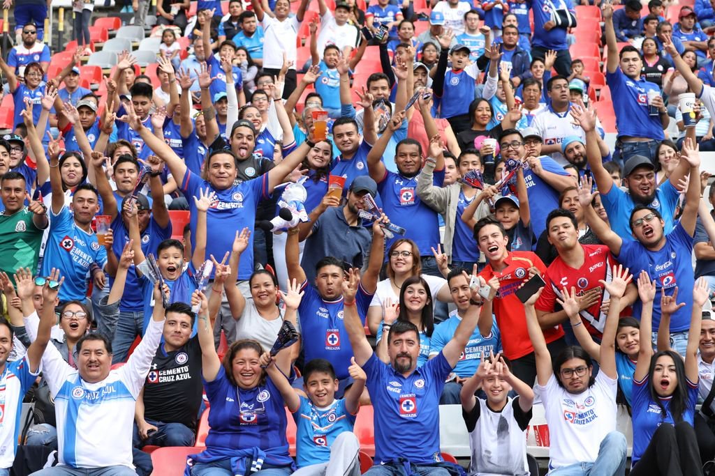 El estadio azul tiene una despedida con disturbios