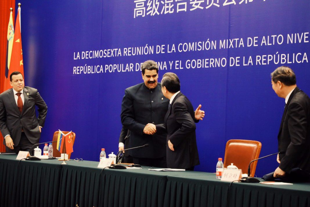 Logra Venezuela acuerdos económicos con China