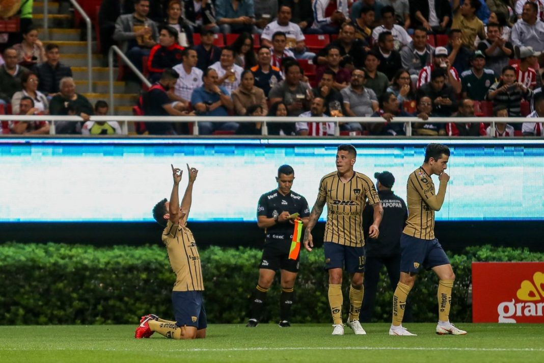 Pumas rompió la maldición y elimina a Chivas