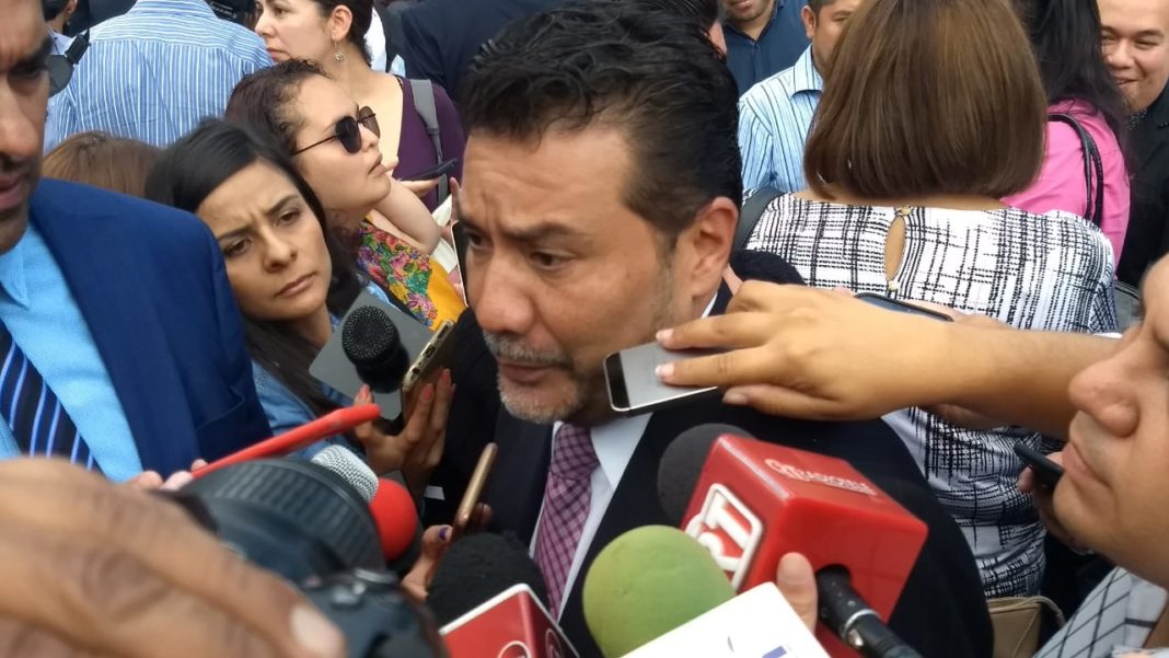 Hotel debe hacerse cargo del robo de Margarita: Roberto Monroy