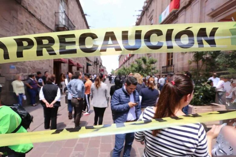 Simulacro de sismo realizado en Palacio de Gobierno de Michoacán movilizó empleados, Protección Civil y Bomberos; reportan lesionados y conato de incendio, destacan cultura preventiva